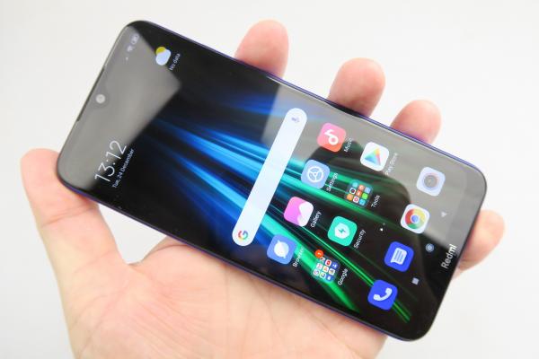 Xiaomi Redmi Note 8T: Design clasic, bine construit, generic