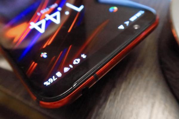 ZTE Nubia Red Magic 3S: Acustică stereo bună, dar nu cea mai bună