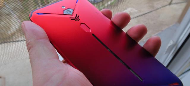 ZTE Nubia Red Magic 3S: Baterie cu autonomie suficientă pentru a te juca până te saturi