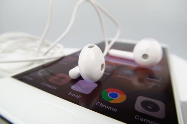 Huawei P10 Plus: Multimedia DTS şi stereo, cu volum rezonabil