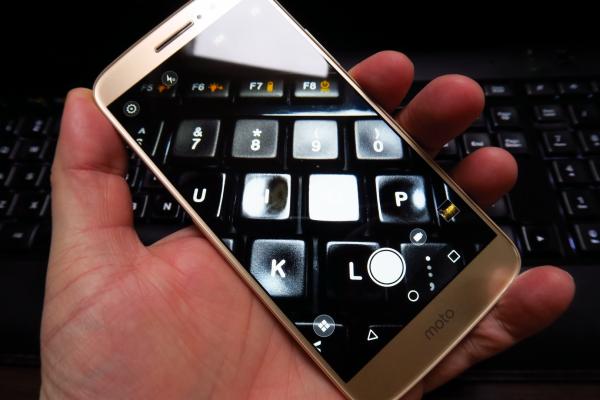 Motorola Moto M: Cameră cu adevărat mid-midrange, claritate bună, culorile puteau fi mai OK