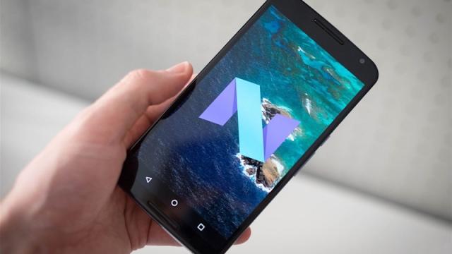 <b>Android Nougat îşi dublează cota din „placinta” Android la început de aprilie</b>Este vremea pentru un nou grafic al distribuției Android, de această dată fiind vorba despre situația la început de aprilie. Încă o dată, cota de piață a lui Android Nougat se dublează ajungând la un procent de 4.9% din totalul device-urilor ce rulează