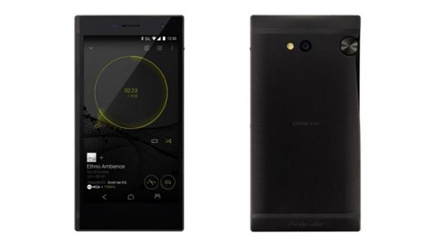 <b>ONKYO Granbeat este un telefon muzical deosebit, realizat în colaborare cu Pioneer şi sosind cu placă audio, amplificatoare acustice</b>Rar vedem lansate pe piață smartphone-uri muzicale, dar unul de acest tip este ONKYO Granbeat, un telefon chiar deosebit am putea spune. Terminalul de față este realizat în parteneriat cu cei de Pioneer și ca funcții speciale el ne oferă următoarele