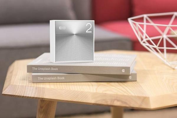 Elephone ELE Box este o mini boxă portabilă cu baterie integrată ce promite până la 6 ore de playback audio continuu