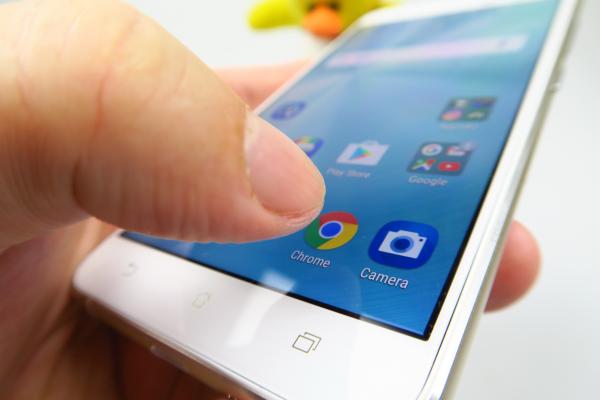 ASUS ZenFone 3 ZE552KL: OS, UI, aplicaţii cu Zen UI în frunte, fără multe modificări faţă de anul trecut
