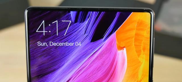 Unul dintre cei mai mari fani Apple face recenzia lui Xiaomi Mi MIX: abundenţă de "wow" şi "incredibil"! (Video)