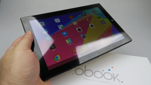 <b>Onda OBook 20 Plus Unboxing + tastatură Onda: scoatem din cutie o tabletă dual boot de 10.1 inch, cu Windows 10 şi Remix OS 2.0 la bord (Video)</b>După multiple teste de tablete Chuwi şi Teclast, azi schimbăm registrul şi mergem în zona brandului Onda. Produsul e totuşi similar cu cele precedente, o tabletă dual boot, de tip 2 în 1, care în tandem cu o tastatură poate crea un soi de mini notebook.
