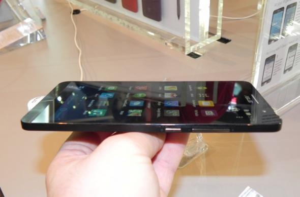 MWC 2014: ASUS Zenfone 6 hands on preview - telefon de 6 inch cu interfață interesantă (Video): dscn5102jpg.jpg