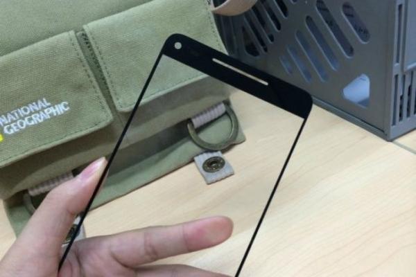 Panoul frontal al lui ZTE Nubia X6 apare pe web, redefinește noțiunea de edge to edge