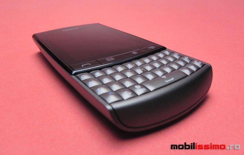 Review Nokia Asha 303 - preț accesibil, Angry Birds, QWERTY și touch laolaltă (Video): nokia_asha_303_review_mobilissimo_18.jpg