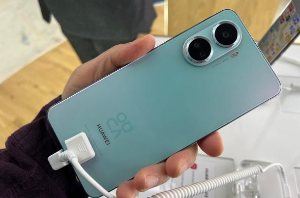 Huawei nova 10 SE - Fotografii Hands-On de la evenimente: HUAWEI-Nova-10-SE_006.jpg