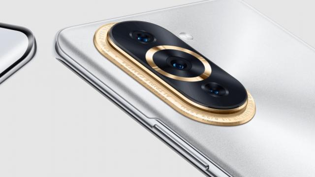 <b>Preț și disponibilitate HUAWEI nova 10 Pro în România (+ căști FreeBuds Pro 2 cadou, 200 lei extra reducere)</b>Această zi de 26 septembrie a adus și lansarea în România a lui Huawei Nova 10 Pro, un telefon din segmentul upper mid-range care pe lângă design-ul arătos se remarcă și prin bateria cu super încărcare la 100W. Cât costă, ce dotări aduce 