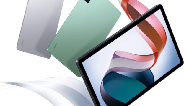 <b>Tableta Redmi Pad apare în imagini proaspete și aduce ecran 90Hz de 10.6 inch, difuzoare quad la bord</b>Deși am tot avut leak-uri peste leak-uri pentru tableta Redmi Pad, în continuare debutul acestui dispozitiv se lasă așteptat. Între timp descoperim imagini proaspete care înfățișează această primă tabletă a celor de la Redmi, prin intermediul 