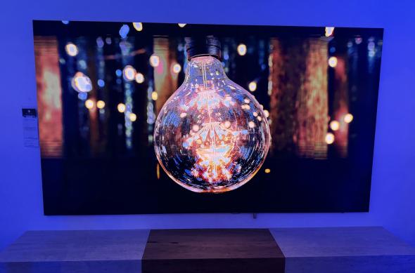 Samsung MicroLED de 2,7 metri diagonală, cu preț de 150.000 de euro: samsung-tv-s50k-eur_007.jpg