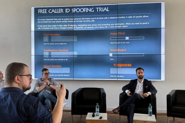 Am plecat pesimist (dar informat) de la discuţiile despre fraude cibernetice cu ING şi DNSC