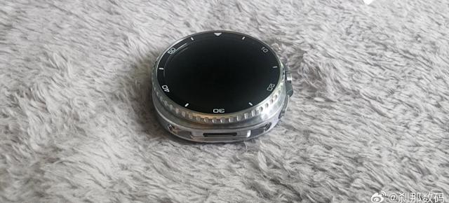 Noul ceas Galaxy Watch8 Classic apare acum în fotografii reale, cu bezel rotativ la posturi