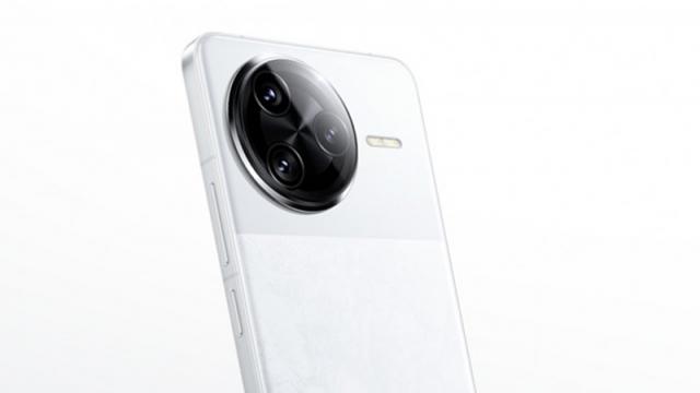 <b>Xiaomi ridică valul de mister din jurul lui Redmi K80 Pro și ne dezvăluie primele imagini oficiale și data de lansare</b>Continuă lansările de smartphone-uri pe acest final de toamnă și nici măcar în decembrie nu vom fi lipsiți de noutăți, dar până atunci îl descoperim pe Redmi K80 Pro în primele imagini oficiale. Acesta va debuta pe data de 27 noiembrie 
