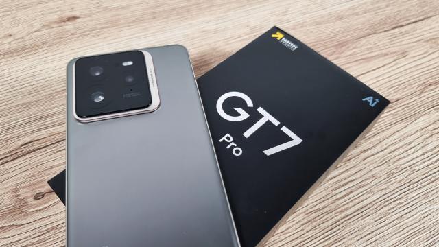 <b>Unboxing realme GT 7 Pro: Unul dintre primele flagship-uri din Europa cu procesor Snapdragon 8 Elite a sosit, cu extra AI la pachet</b>realme e cunoscută drept „compania cu cea mai rapidă creștere din lume”. Evident, pe lângă o strategie bună de marketing, produsele create au popularizat brand-ul. Chiar dacă în portofoliu există o mulțime de modele accesibile cu specificații midrange