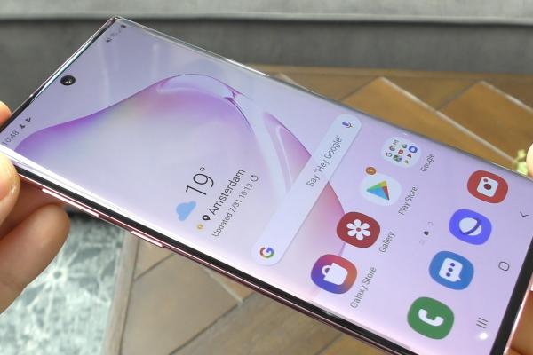 Samsung Galaxy Note 10 hands-on review: mai mic, mai accesibil şi manevrabil (Video)