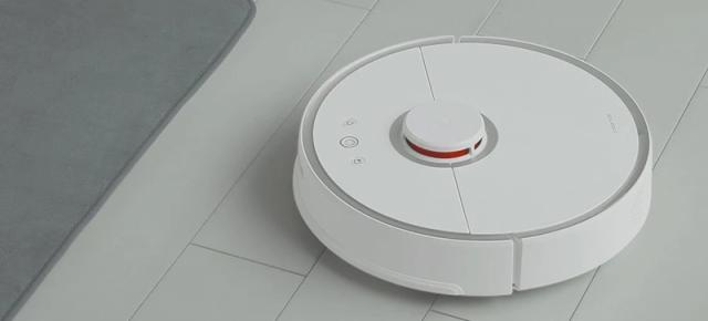 Aspiratorul robot Xiaomi Mijia Roborock S50 2 bifează un discount atractiv pe TomTop; Se livrează din depozitul european