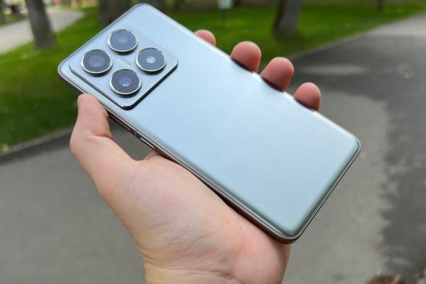 Xiaomi 14T Pro: Design cu modul de cameră impunător, accente metalice mate și un spate din sticlă curbată 3D