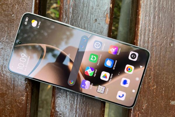 Xiaomi 14T Pro: Baterie similară predecesorului, dar cu upgrade la autonomie + utilizare continuă peste Xiaomi 14!