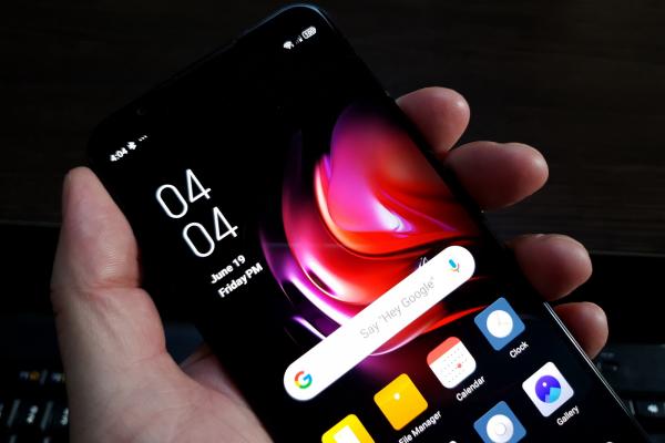 Nubia Red Magic 5G: Display corect calibrat, luminos şi fără distrageri