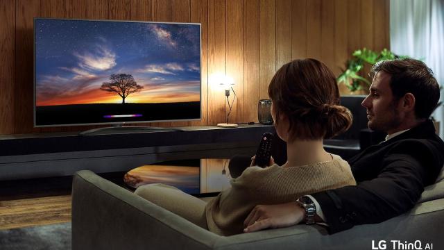 <b>Turul Magazinelor #741: Samsung Galaxy A71 la un nou prag minim, televizor 4K de 127 cm cu telecomandă smart și periuță Oral-B super dotată</b>Începutul săptămânii este aici și coincide cu ultima zi de iulie din acest an, un moment în care retailerii de pe plan local se întrec în tot soiul de promoții care mai de care mai atractive. În Turul Magazinelor ediția #741 