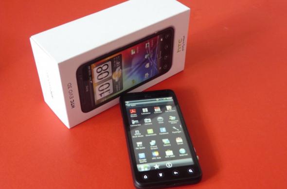 HTC EVO 3D scos din cutie, un rival pe măsura lui LG Optimus 3D? (Video): p1230477jpg.jpg