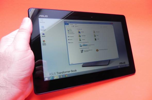 ASUS Transformer Book T100TA Review: o primă tabletă atractivă cu CPU Bay Trail și o primă privire asupra lui Windows 8.1 (Video): asus_transformer_book_t100ta_review_mobilissimo_ro_12jpg.jpg