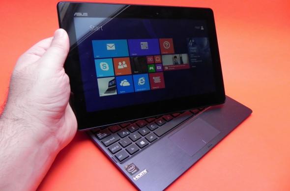 ASUS Transformer Book T100TA Review: o primă tabletă atractivă cu CPU Bay Trail și o primă privire asupra lui Windows 8.1 (Video): asus_transformer_book_t100ta_review_mobilissimo_ro_40jpg.jpg