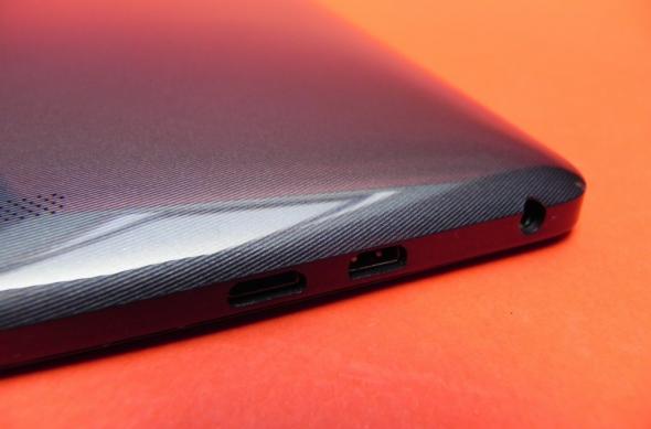 ASUS Transformer Book T100TA Review: o primă tabletă atractivă cu CPU Bay Trail și o primă privire asupra lui Windows 8.1 (Video): asus_transformer_book_t100ta_review_mobilissimo_ro_30jpg.jpg