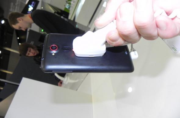 Hands on cu Acer Liquid Z4, un smartphon cu pret sub 100 de euro (Retro MWC 2014 - Video): dscn5049jpg.jpg