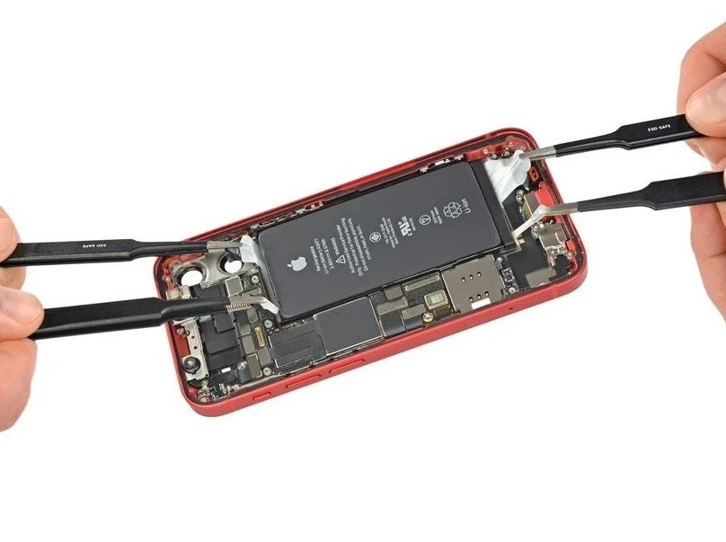 iFixit disecă un iPhone 12 Mini şi ne spune cât de uşor este de reparat (Video) - Mobilissimo.ro