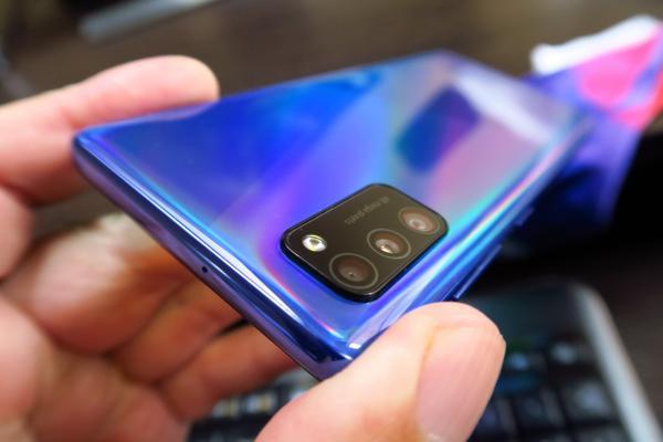 Samsung Galaxy A41: Camera stă bine la culori, focalizare, Bokeh, filmarea nu impresionează