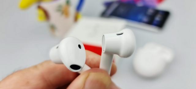 OnePlus Buds Review: căşti accesibile confortabile cu super autonomie (Preţ bun la Wannder.ro)