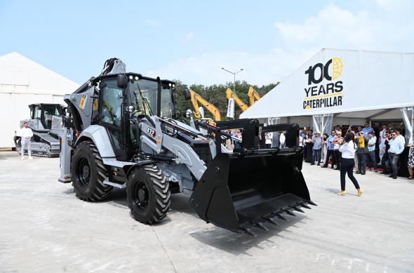 CAT 432, CAT D6 XE - Centennial Edition: BM Cat_3.jpeg