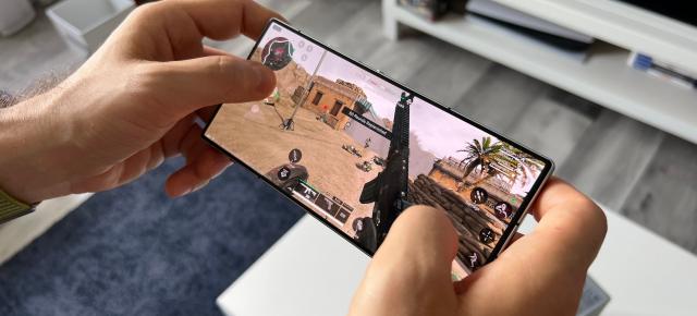RedMagic 10 Air Unboxing: cel mai subţire şi uşor telefon de gaming, pus la treabă cu Delta Force