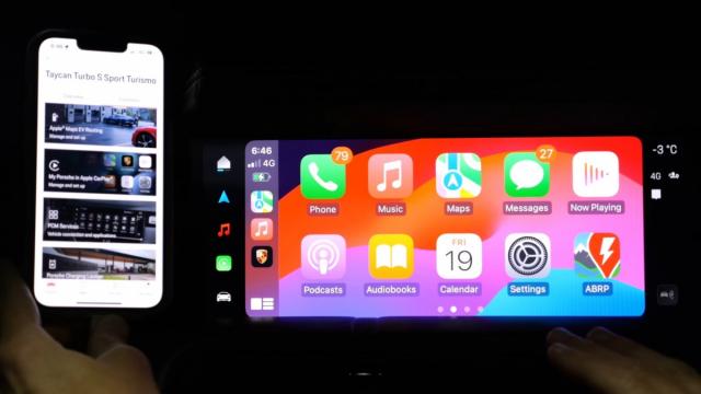 <b>Apple va oferi în curând suport pentru redarea de videoclipuri pe ecranul CarPlay din mașină</b>Una dintre funcționalitățile care lipsesc în momentul de față de pe sistemele de entertainment cu Apple CarPlay este cea care permite vizionarea de clipuri video, dar curând aceasta ar putea sosi oficial. Aflăm via MacRumors că s-au 
