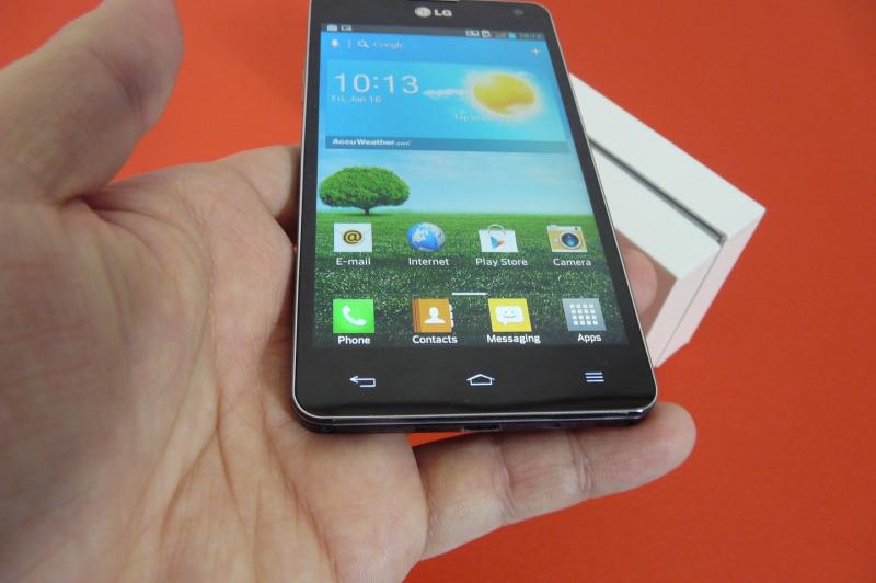LG Optimus G E970 - Unboxing: LG-Optimus-G-Unboxing_017.jpg