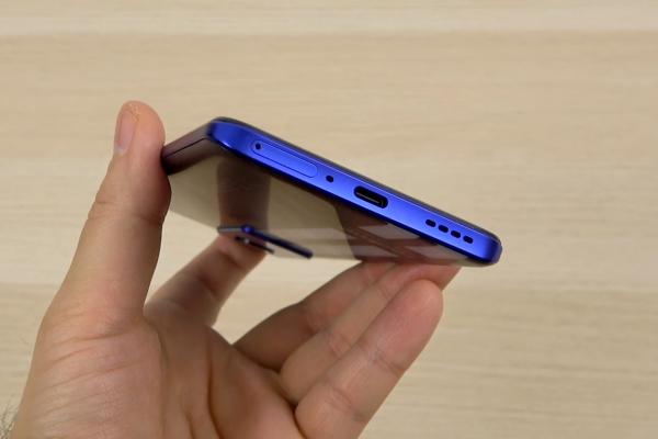 realme GT Neo 3 150W: Acustică stereo foarte capabilă, la metale grele şi jocuri de curse