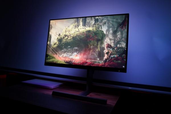 Review Monitor Philips Momentum 278M1R: imersiune totală în God of War, cu un panou 4K de calitate, Ambiglow