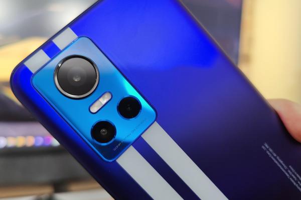 realme GT Neo 3 150W: Cameră de mers la bâlci, bună la vlogging culinar