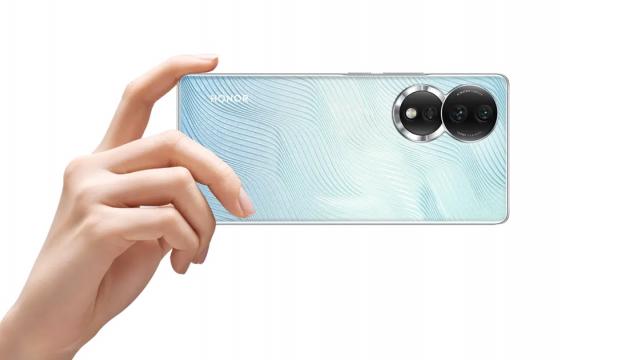 <b>Honor 80 5G este acum oficial! Primul smartphone echipat cu procesor Snapdragon 782G, cu design elegant și cameră foto de 160 MP</b>Honor a lansat astăzi 4 smartphone-uri în China, iar 3 dintre ele fac parte din seria Honor 80. În acest articol discutăm despre varianta de bază, cea situată ca performanță, dar și ca preț, între Honor 80 SE și 80 Pro. E similar din punct de vedere
