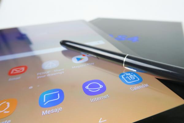 Samsung Galaxy Tab S4: Display Super AMOLED, super performant