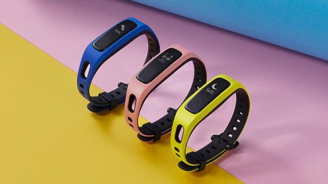 <b>Noua brățară inteligentă Huawei Honor Band 4 este disponibilă la GeekBuying! Debutează și o campanie specială de reduceri</b>În această toamnă cei de la GeekBuying ne propun noi reduceri pentru produse deja existente pe piață, dar și pentru unele proaspăt lansate. Un exemplu este Huawei Honor Band 4 care vine în două versiuni ce se diferențiază prin look 