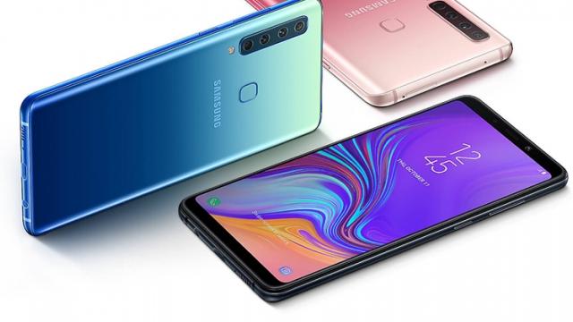 <b>Samsung Galaxy A9 (2018) este primul smartphone din lume cu 4 camere foto în spate; Ajunge și în România</b>Astăzi vine și lansarea lui Samsung Galaxy A9 (2018), primul smartphone din lume ce aduce 4 camere foto în spate - câte un senzor pentru fiecare situație întâlnită. Are parte de un pachet hardware mid-range și oferă ecran generos cu diagonală