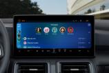 Apple-WWDC25-iOS-26-CarPlay-pinned-conversations-in-Messages-250609_big.jpg.large_2x.jpg