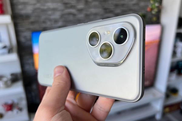 HONOR 400 Pro: Camera te face Marlon Brando, bună la foto culinare, SuperZoom şocant de bun