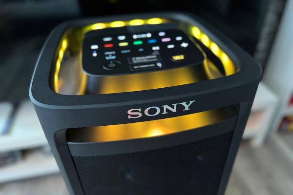 Sony ULT TOWER 9AC Review: Boxa cât "casa" pe care o vei lua cu tine la cele mai tari petreceri ale verii